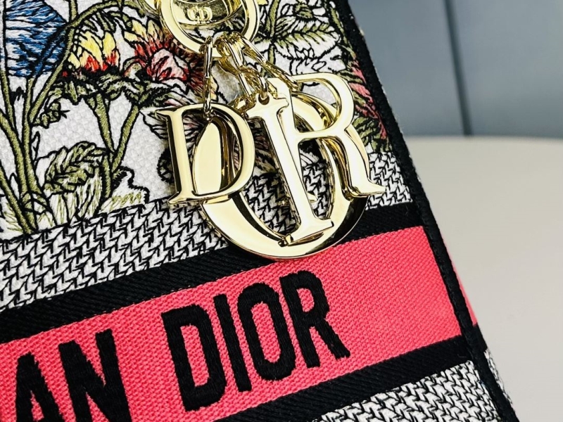 Dior Shopping Bags